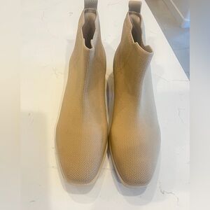 VIVAIA Tan Ankle Boots